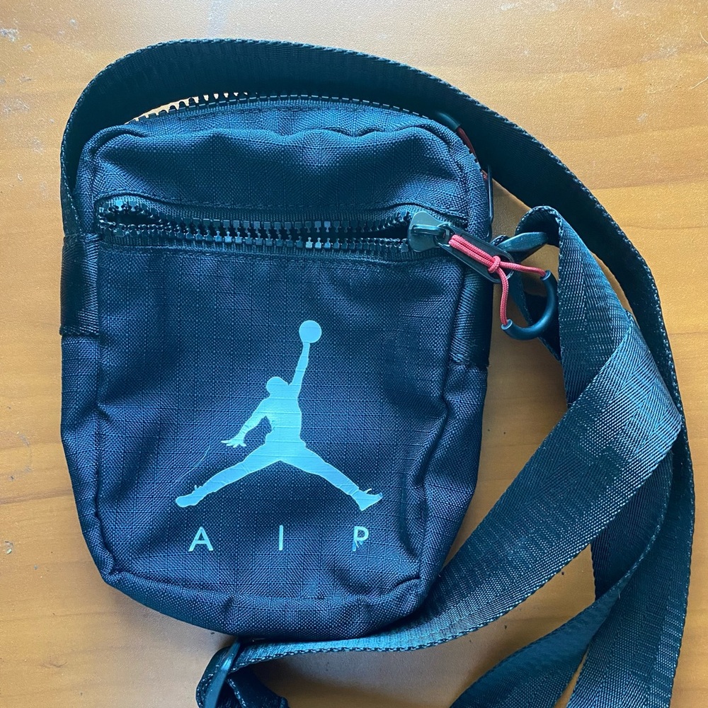 Jordan Crossbody Bag